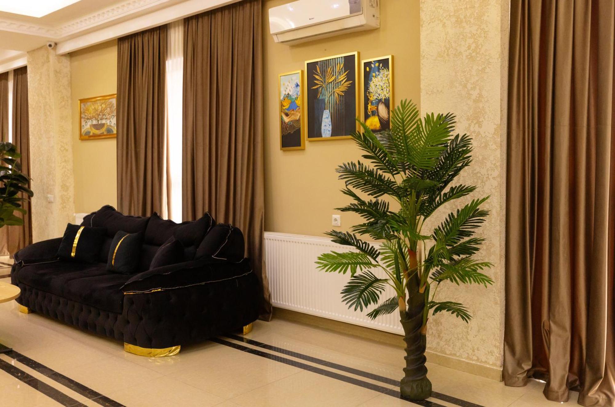 Hotel Grand Palace Тбілісі Екстер'єр фото